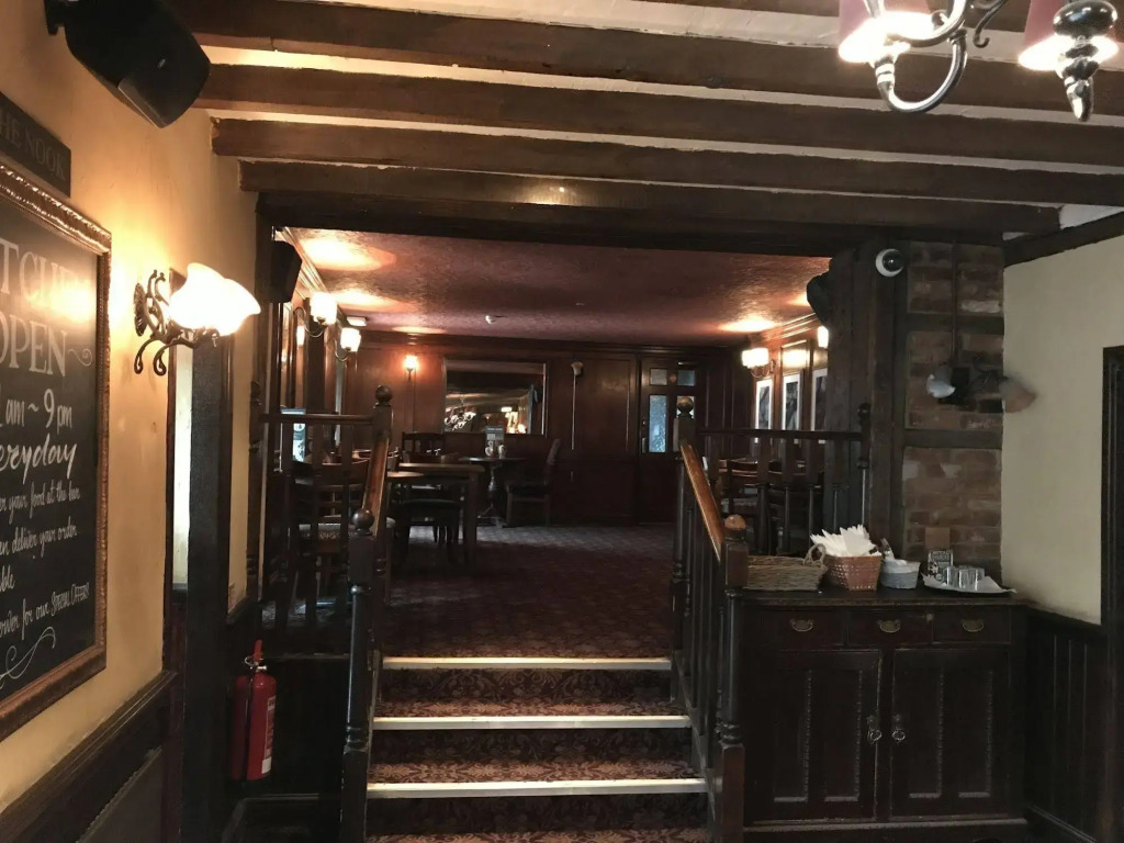 The Royal Victoria and Bull Hotel