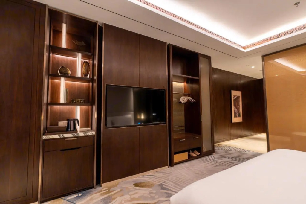 Arjuna Solitaire Hotel
