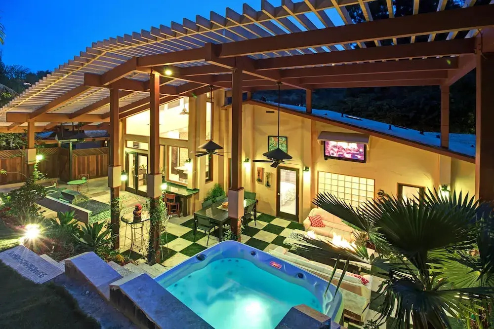 Skyhill Oasis W/ Hot Tub Walk To Universal 4 Bedroom Home