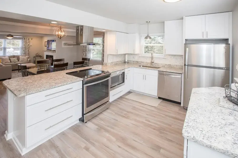 A Southern Comfort Cottage 3 Bedrooms 2.5 Bathrooms Cottage