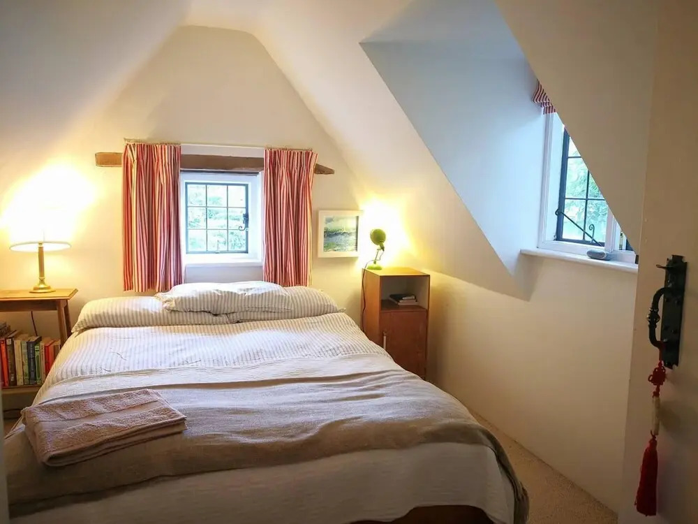Charming 3 Bedroom Cottage in Kentish Village