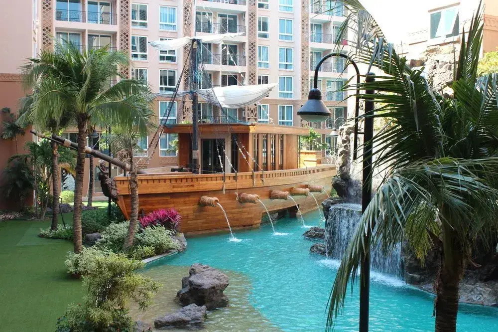 Atlantis Condo Resort pattaya by LJ