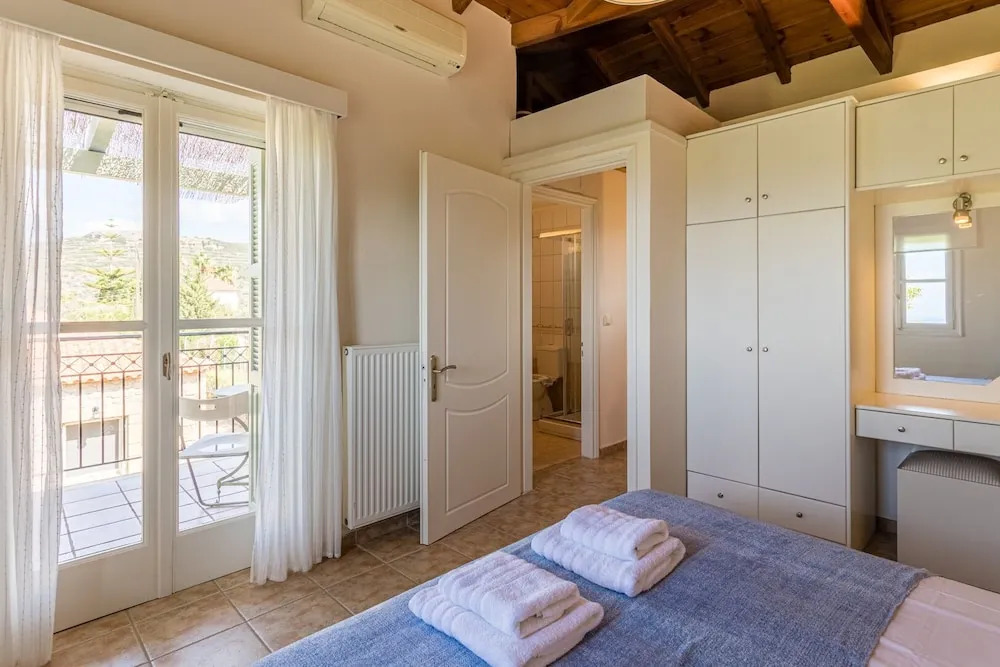 Stoupa Apartments Ilias