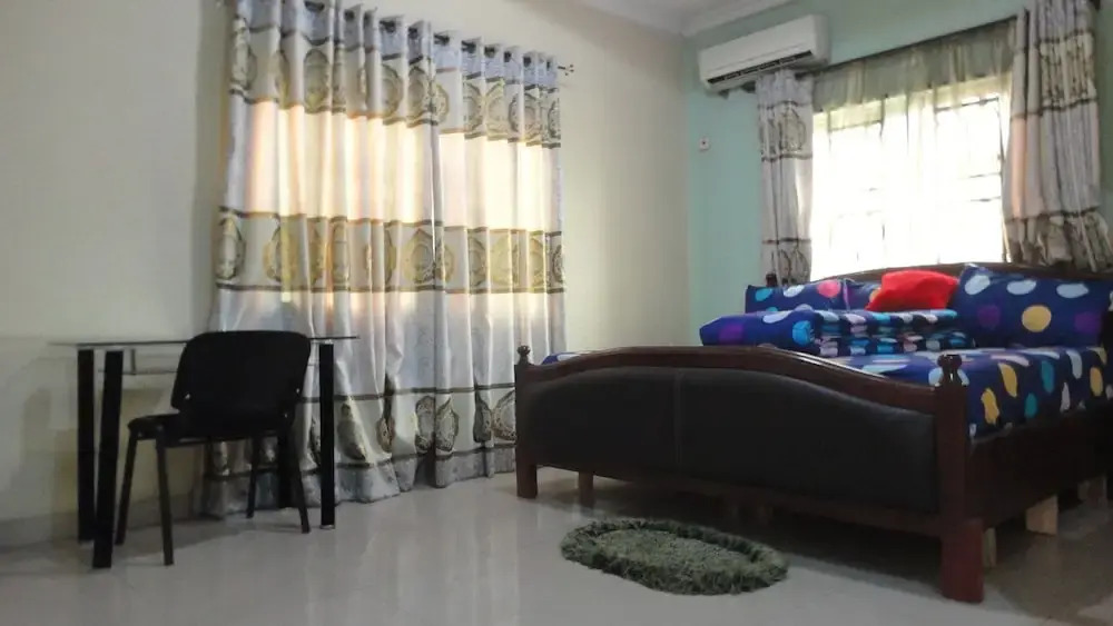 Hallmark Suites Itori