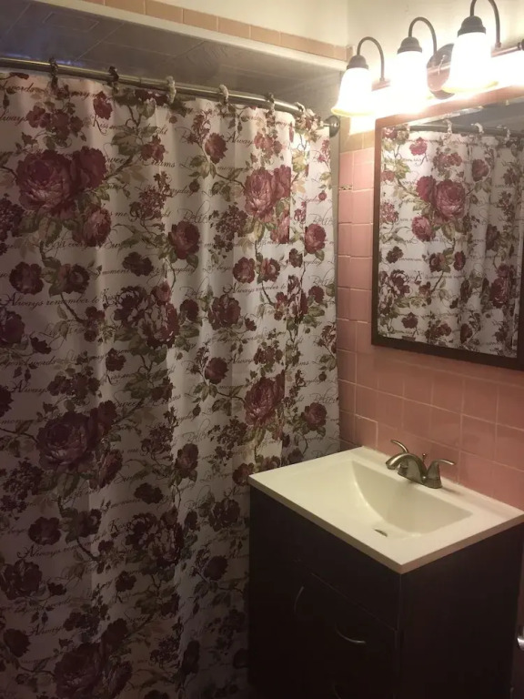 JARVIS West Blvd 6BD Villa by Edgewater Park Downtown