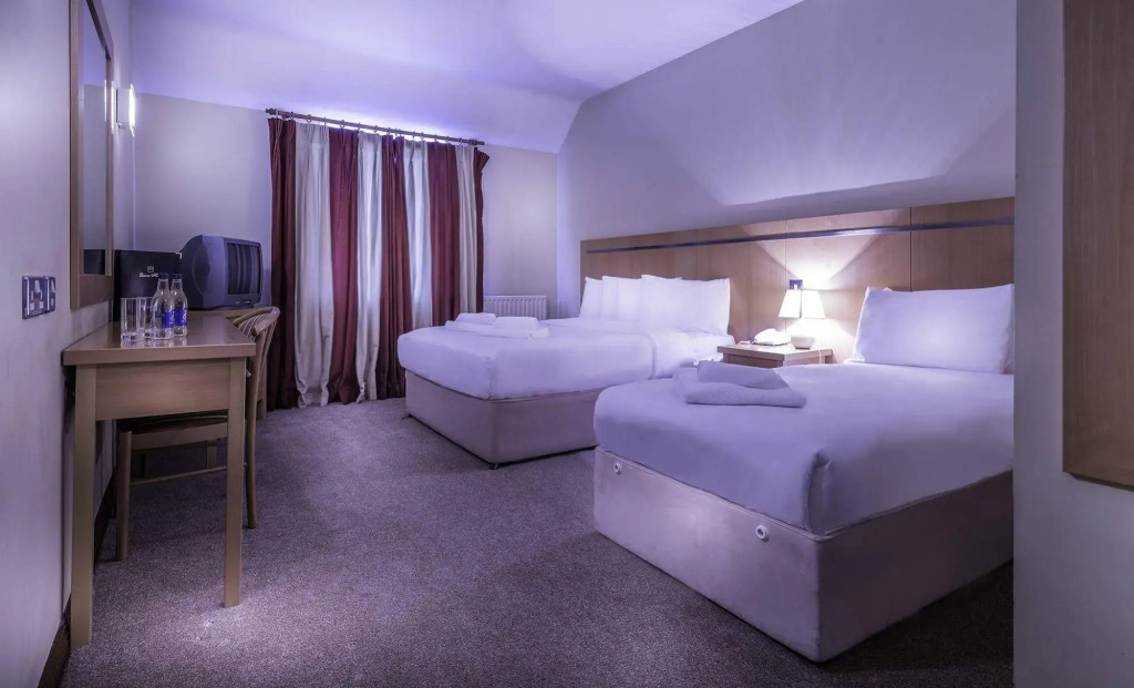 Queens Hotel
