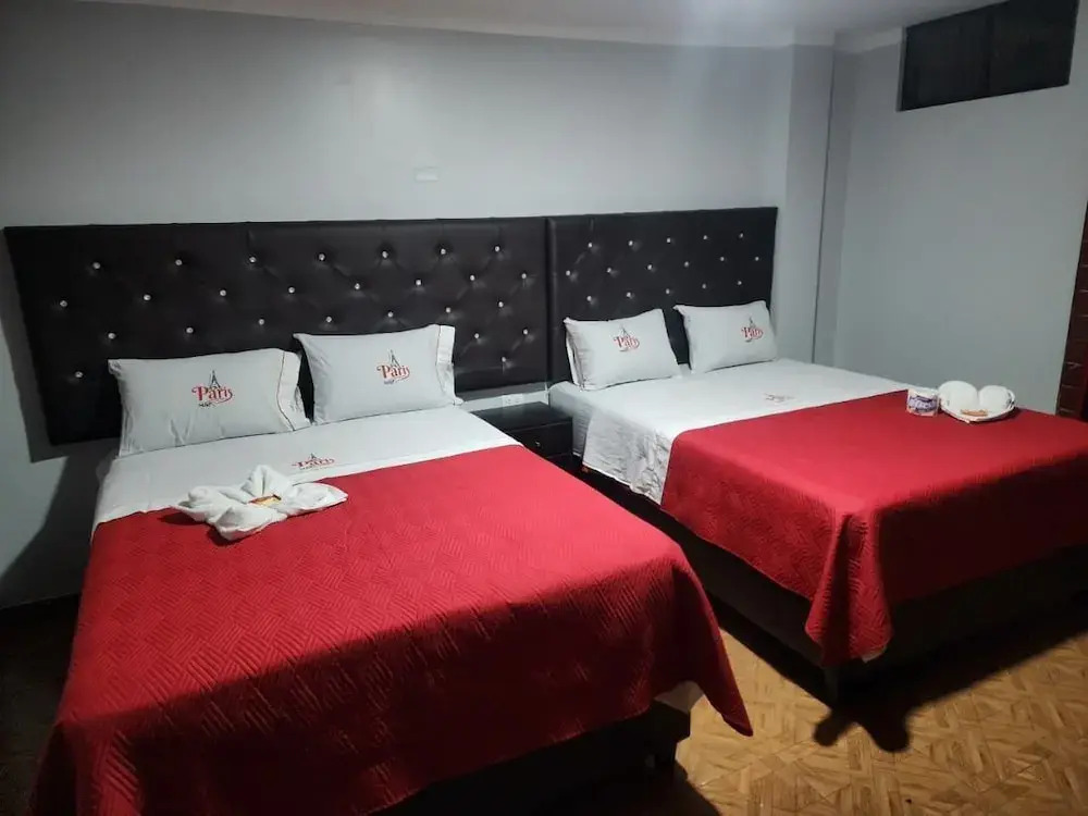 Hostal Paris 3