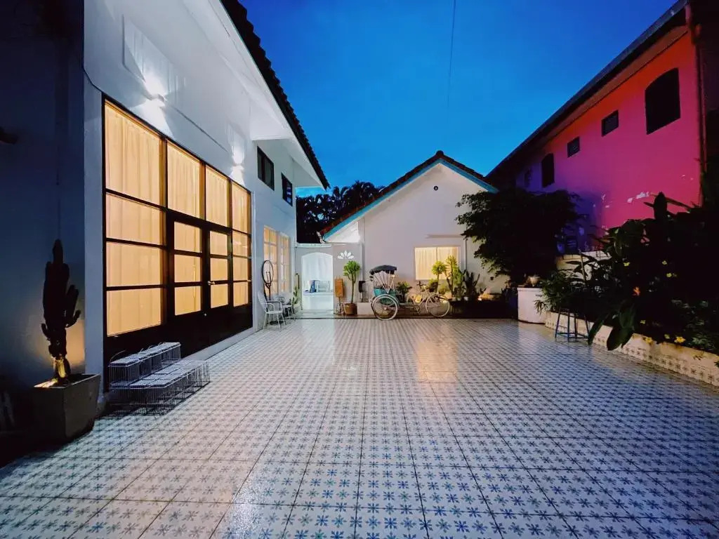 18ArtHouse LOFT