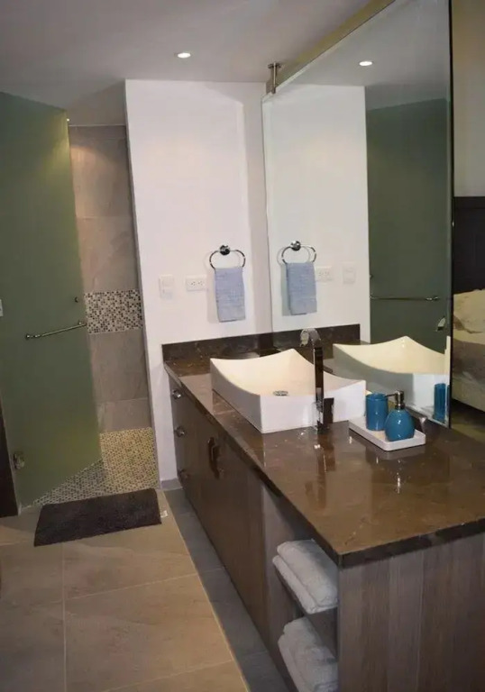 Amazing and Modern 1BR by Happy Address