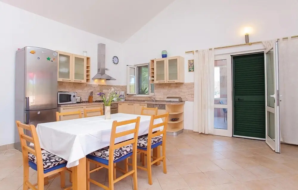 Awesome Home in Vela Luka With Wifi and 3 Bedrooms