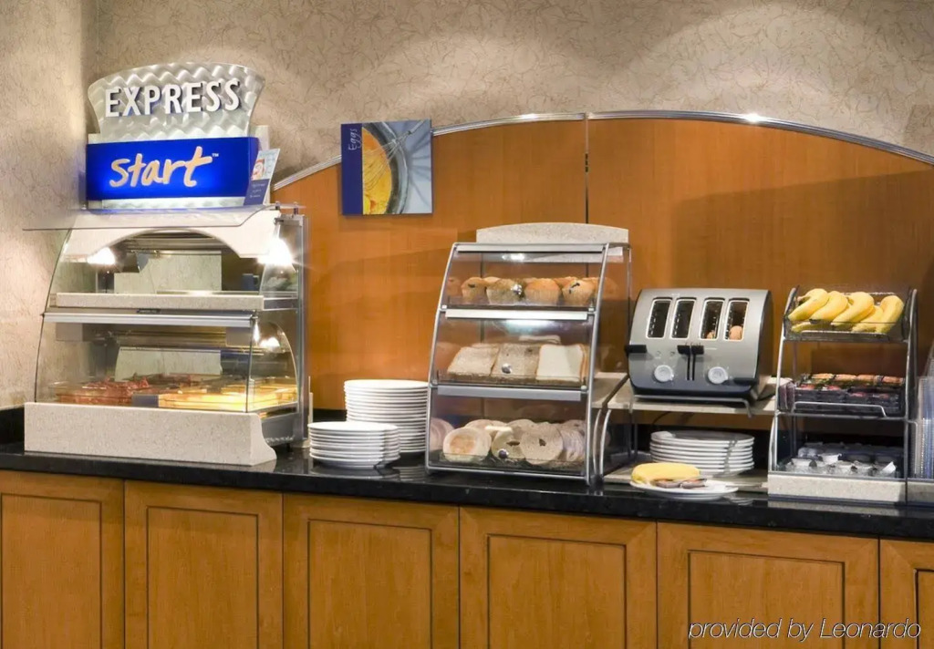 Holiday Inn Express Vancouver Airport-Richmond by IHG