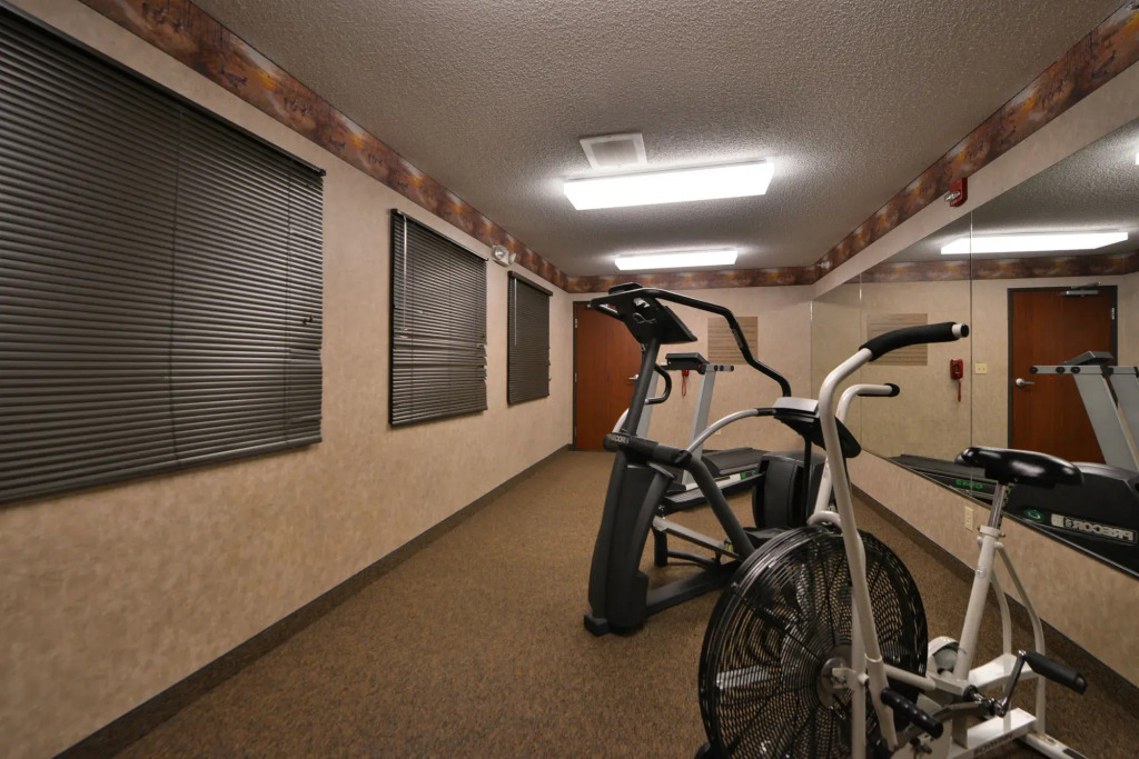 Kelly Inn and Suites Mitchell