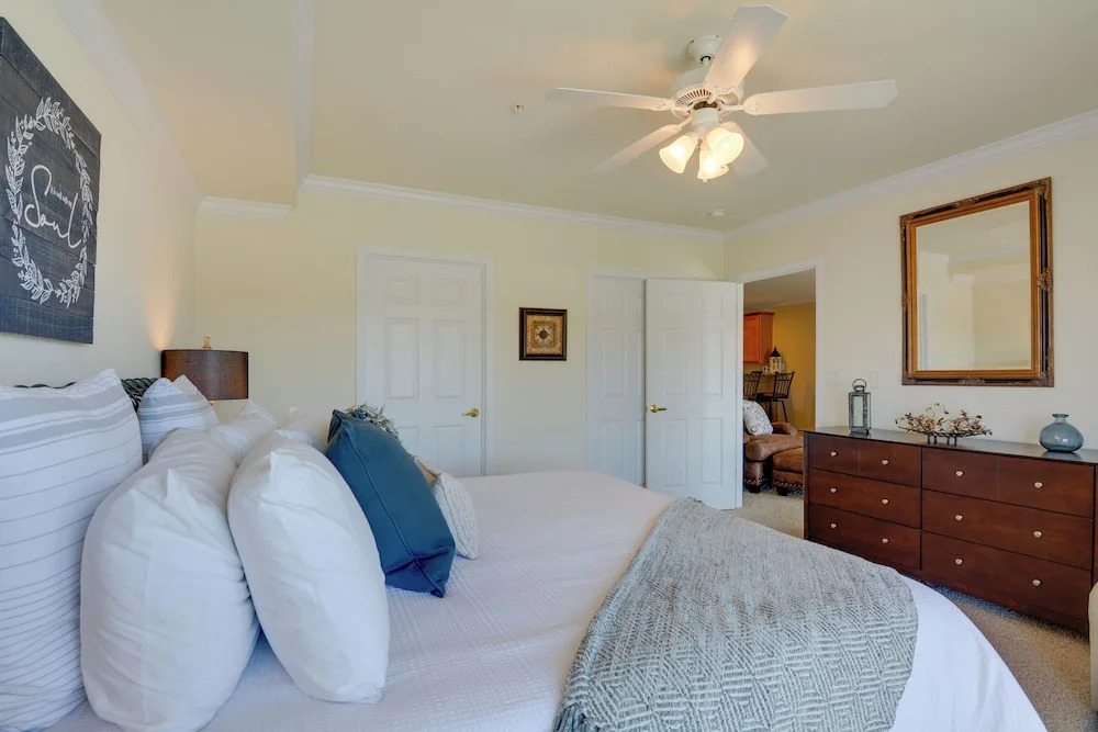 Lake Views & Pool Access: Osage Beach Condo