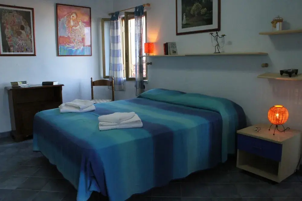 Typical Sicilian one Bedroom Apartment in the Heart of the Historic Center