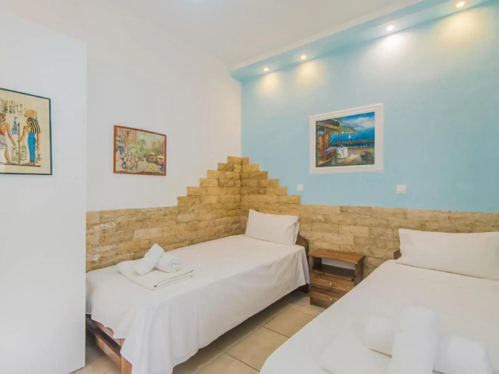 Cosy apartment in Mpenitses with terrace