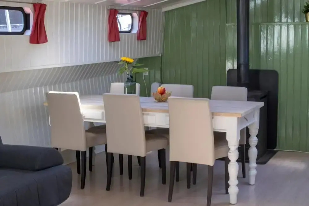 Boat-Apartment Rotterdam Fokkelina