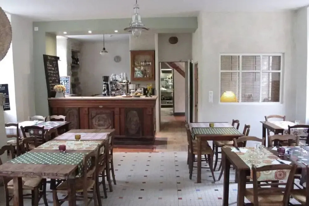 Hôtel-Restaurant Le Parisien