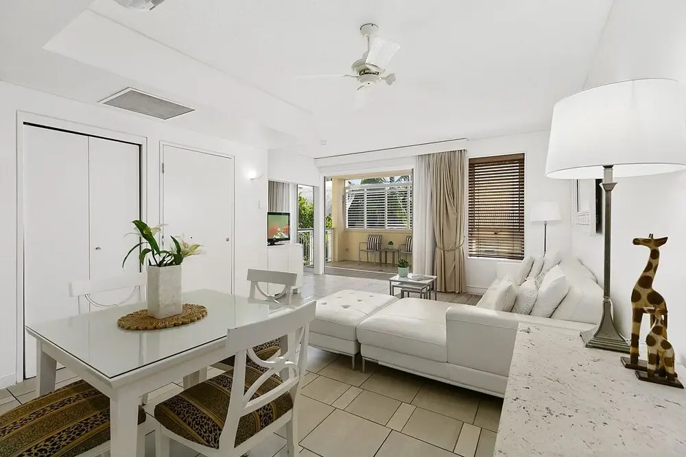Hastings Street Unit Across Road From Beach Unit 524 32 Hastings Street