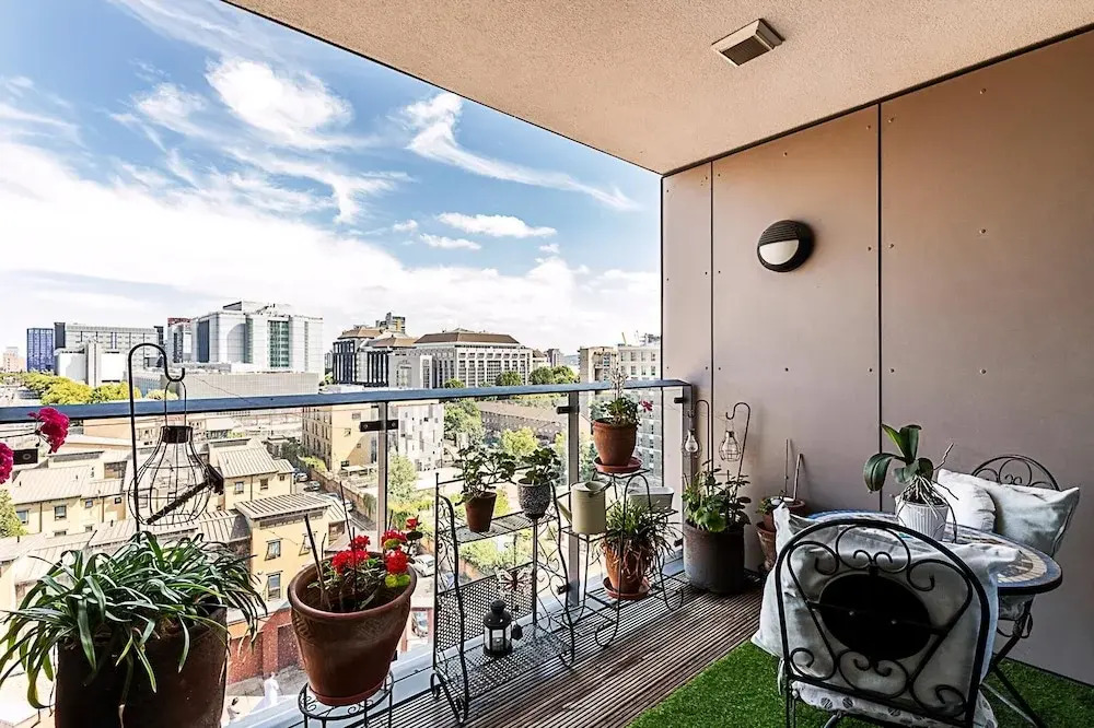Stylish Canary Wharf Retreat For 2