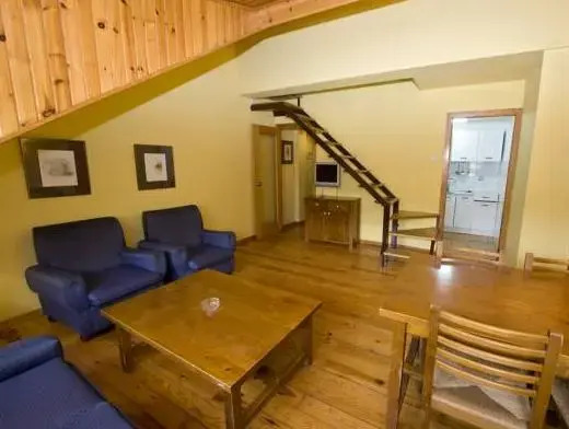 Apartamentos Pessets Adelaida
