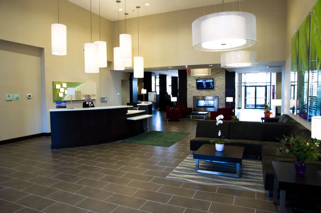Holiday Inn Hotel & Suites Red Deer by IHG