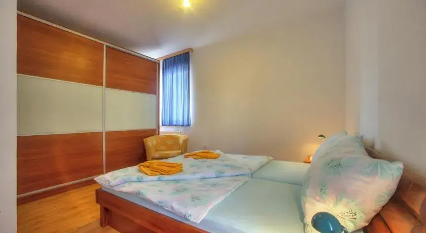 Apartments Peran