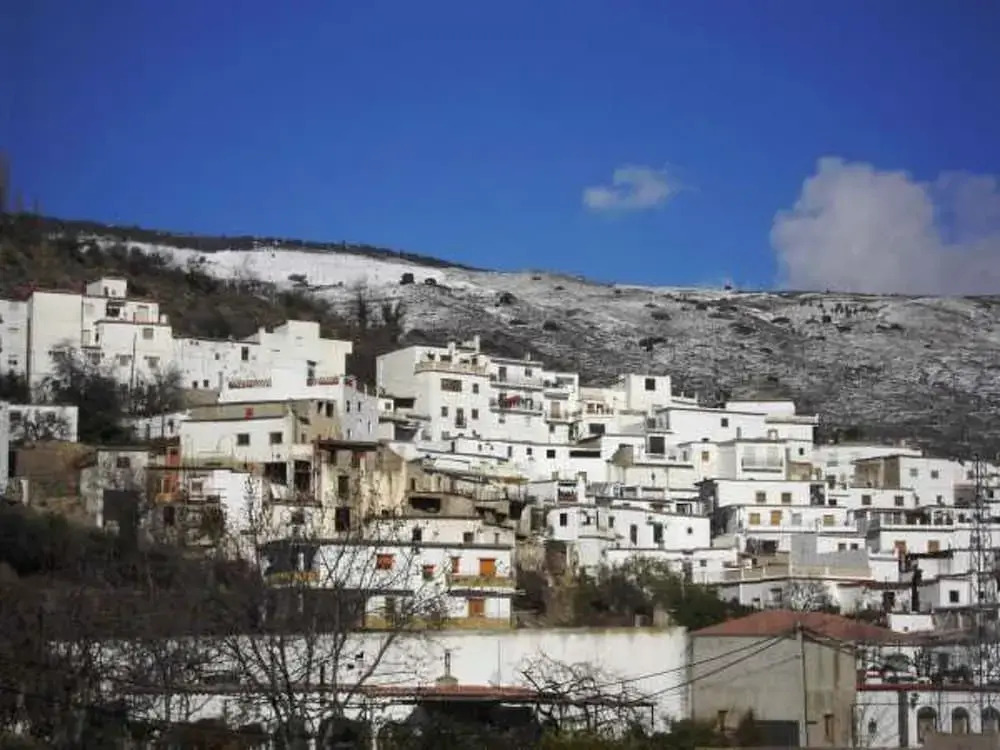 House With 4 Bedrooms in Yegen, With Wonderful Mountain View and Furni