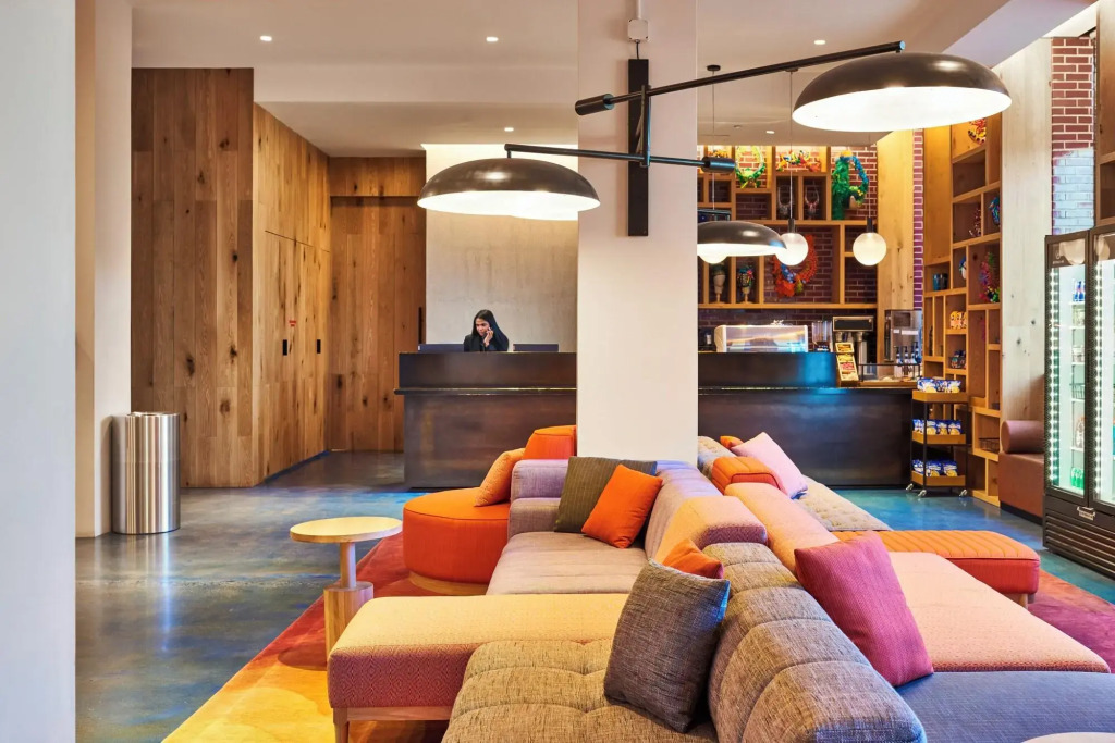 Radio Hotel