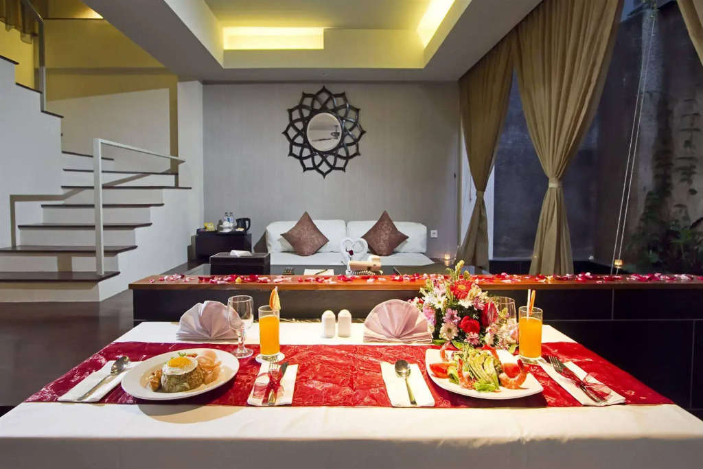 18 Suite Villa Kuta