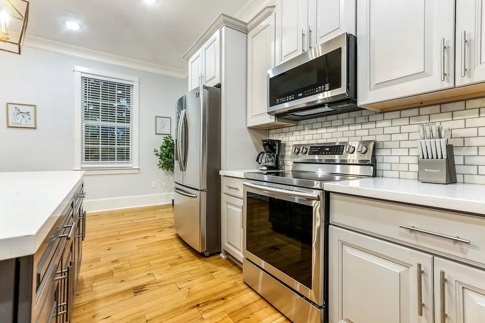 5BR with Pool - Great for Families - Near Everything