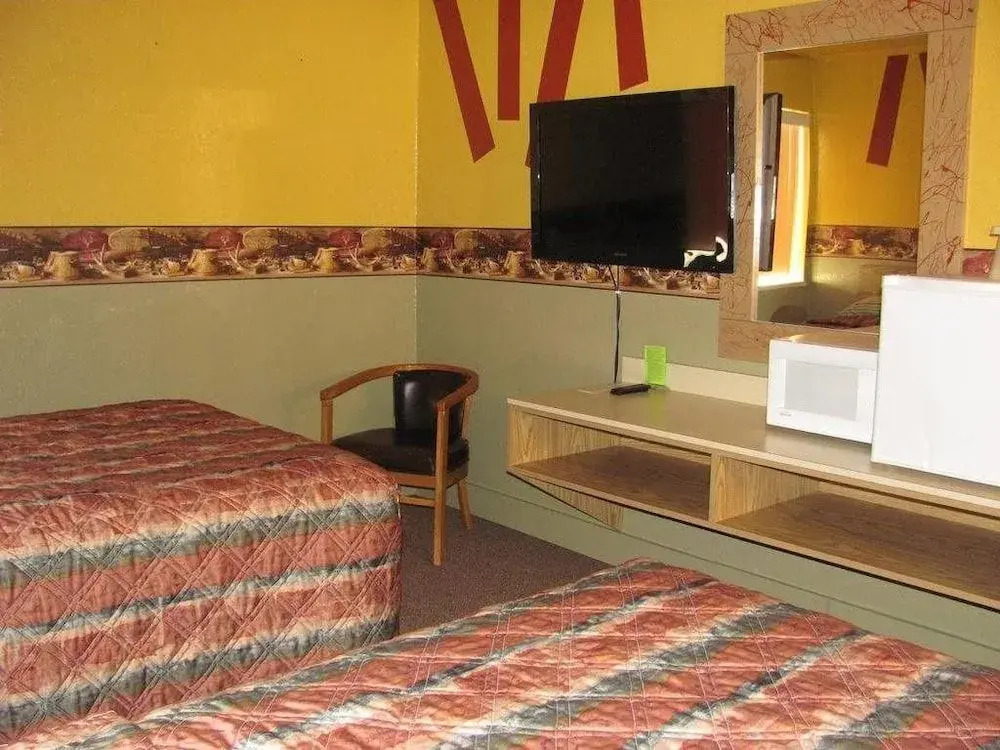 Earth Inn Motel - Jackson
