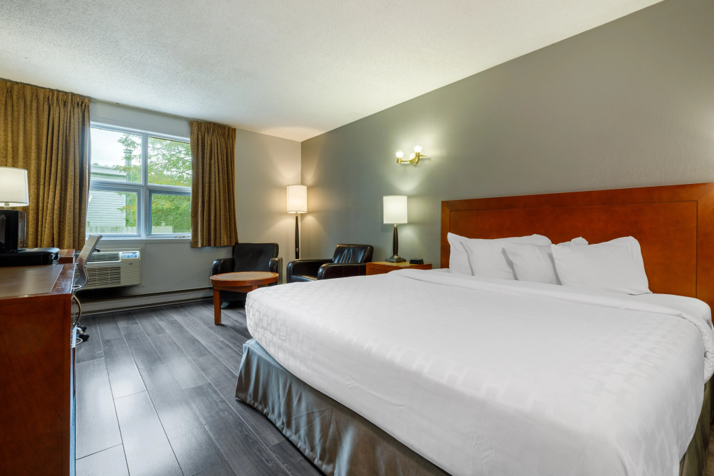 Clarion Pointe Quebec Airport