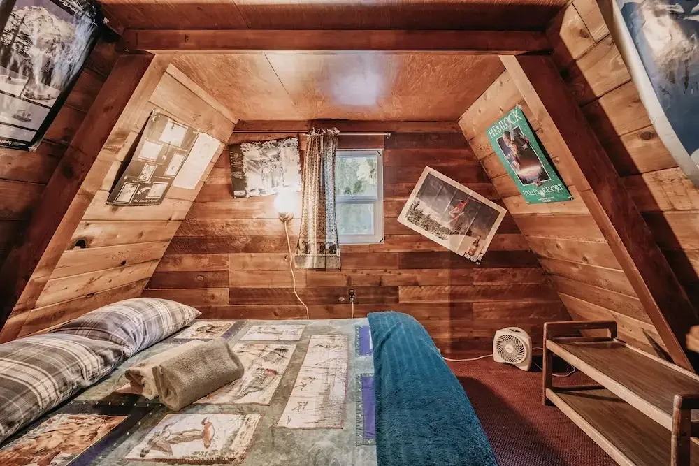 54sl - Hot Tub - Pets OK - Sleeps 4