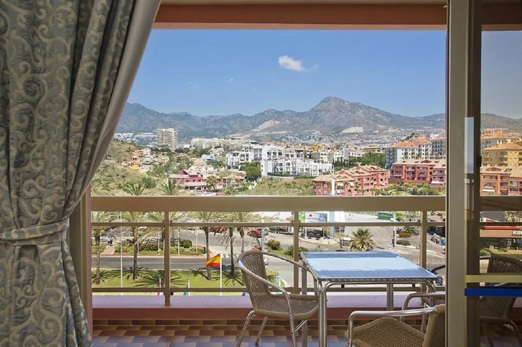Sunset Beach Club Hotel Apartments