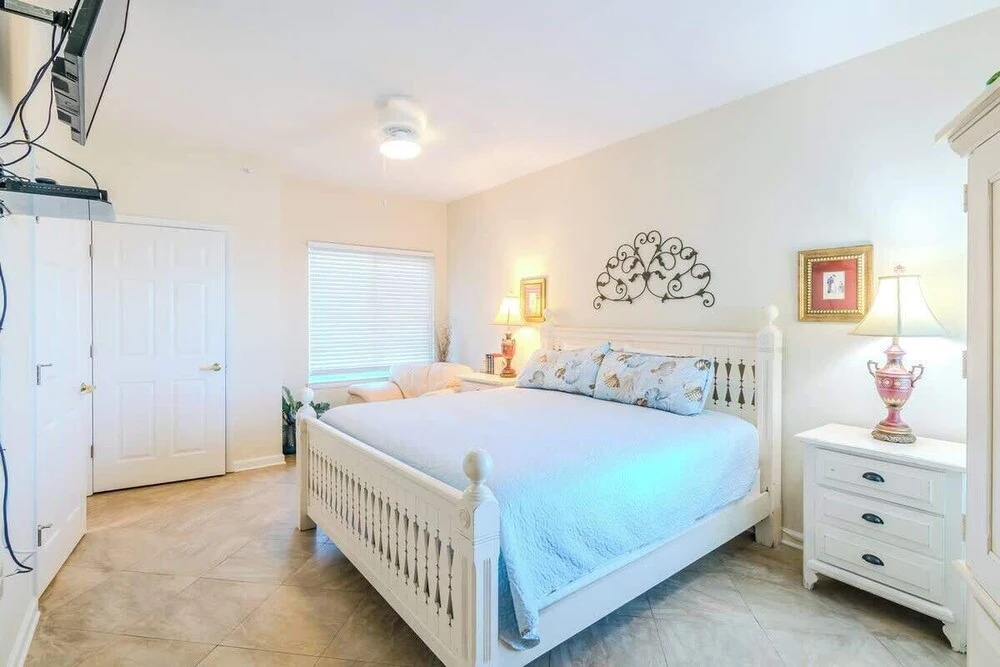 Spacious Beachview End Unit in Legacy Tower 1 -1101 - 3 Bedroom 3 Bath Condo