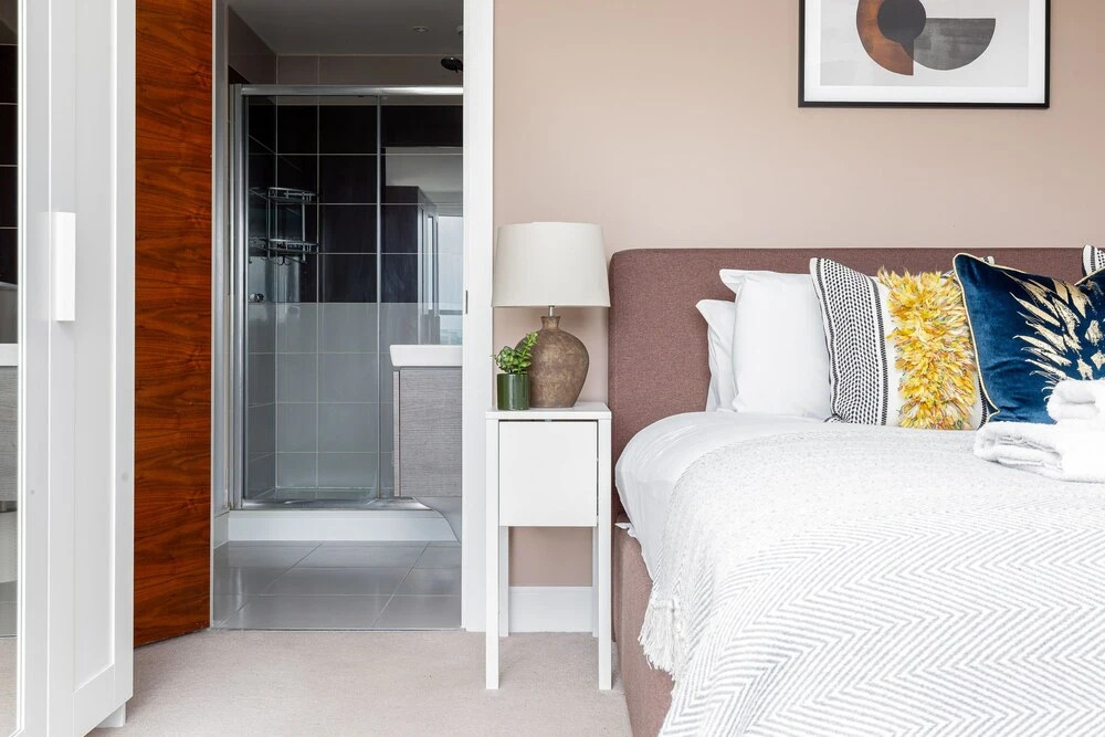 Impressive 2 Bed Penthouse in Wandsworth