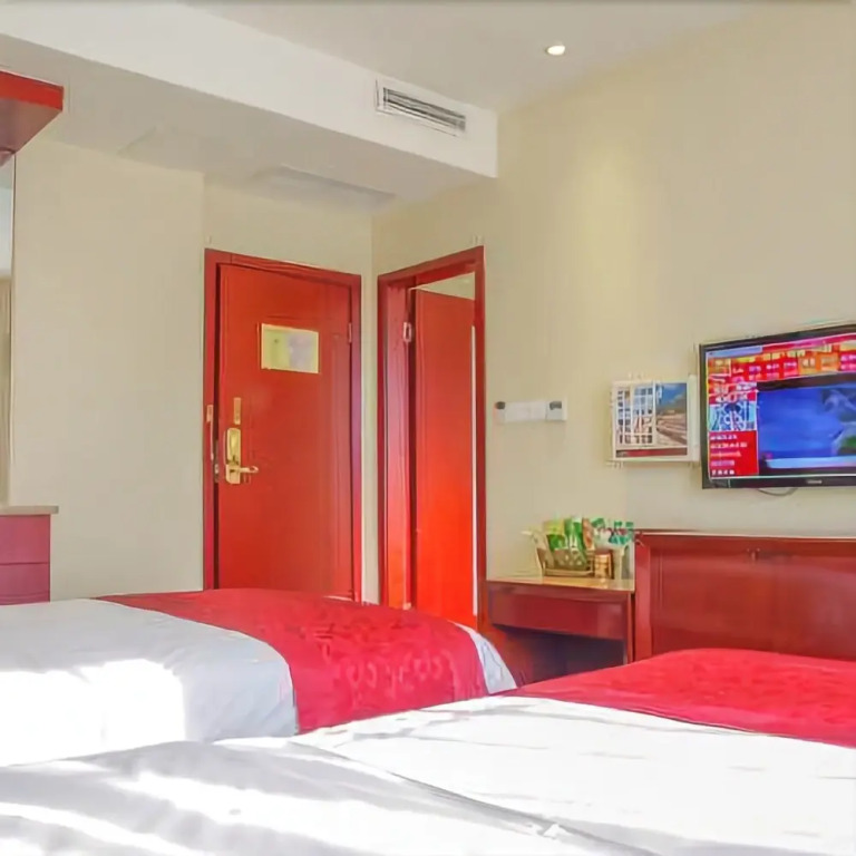 Yading Yizhan Hotel