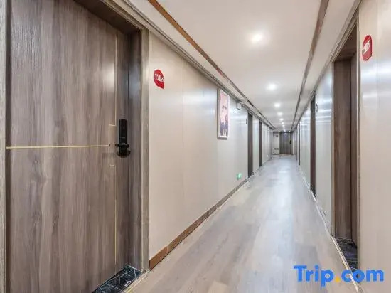 Kaiteng International Serviced Apartment (Shenzhen Dongmen Pedestrian Street The MIXC Store)