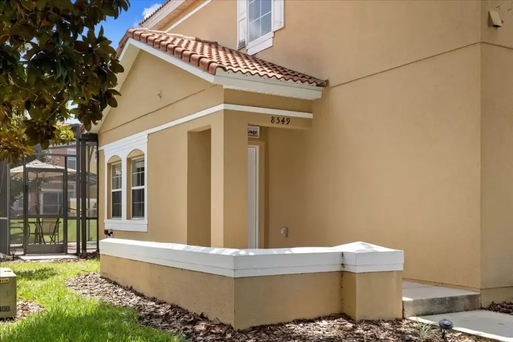 4 Bedrooms 3 Bathrooms Encantada 8549 Bl