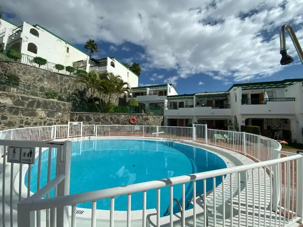 EXCLUSIVES 2-ROOM APARTMENT TOPLOCTAION 5 minutes to beach San Agustin