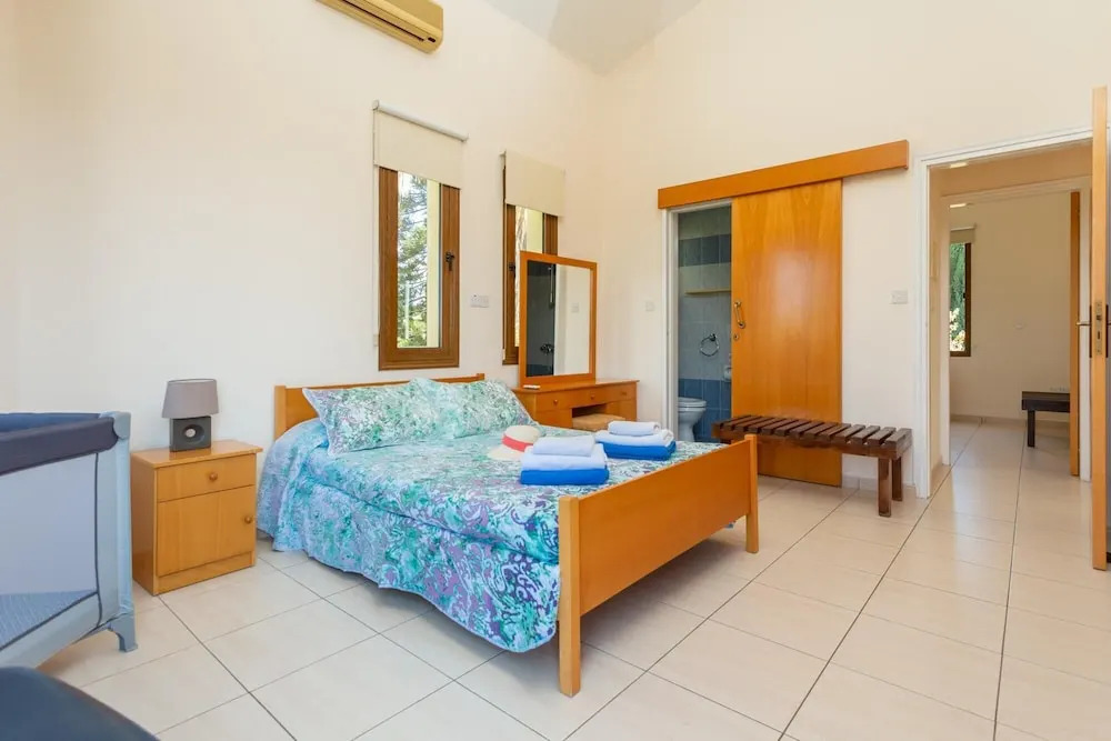 Villa Fostira Large Private Pool Walk to Beach A C Wifi Eco-friendly - 2402