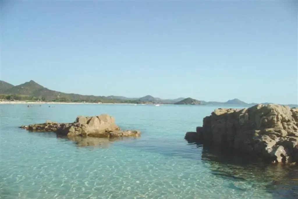 Casa a 300mt.dal mare CalaSinzias, 6 letti, AC, Pets welcome, Wi-Fi free