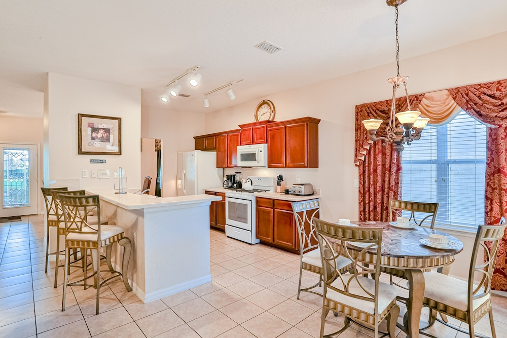 Spacious and Inviting Home With Private Pool, Central AC, and Washer/dryer