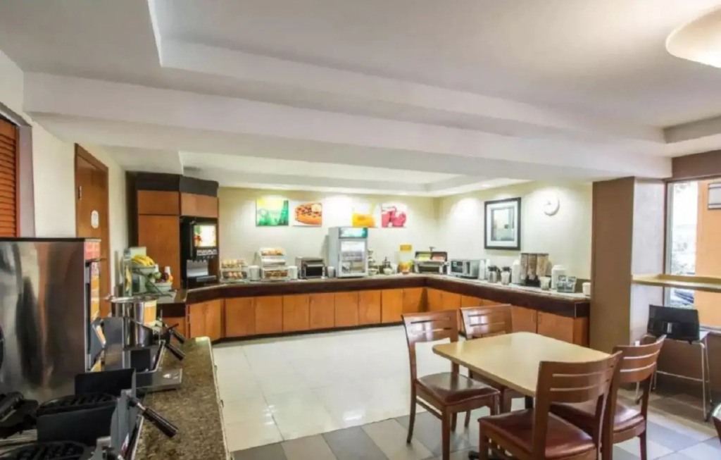Quality Inn Miami Airport - Doral