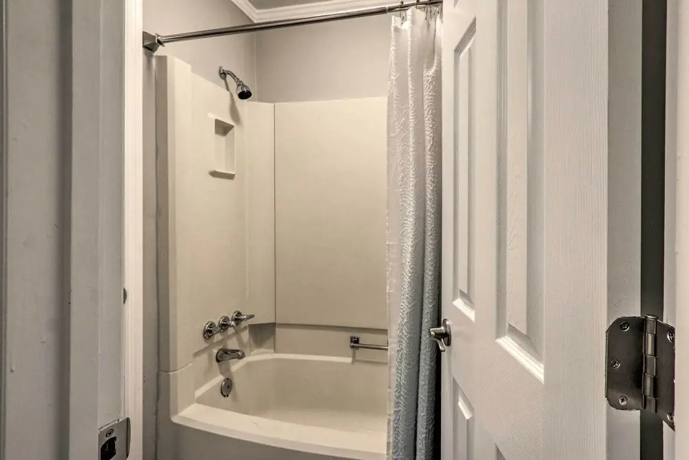 Hilton Head Island Condo w/ Beach Supplies + Pool!