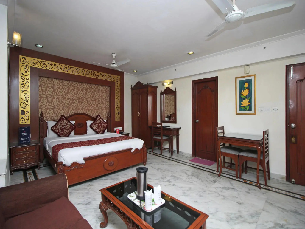 OYO 5915 Hotel Swagath