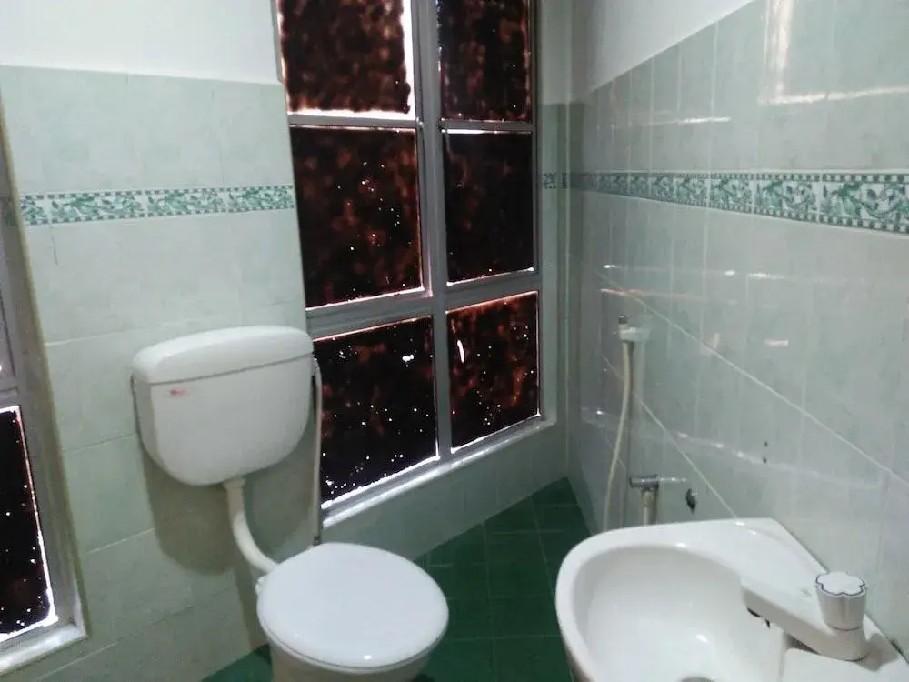 OYO 89689 Zahrin Hotel