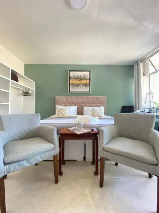 Minerva Lofts- Lovely Loft with 1 double size bed and 1 single