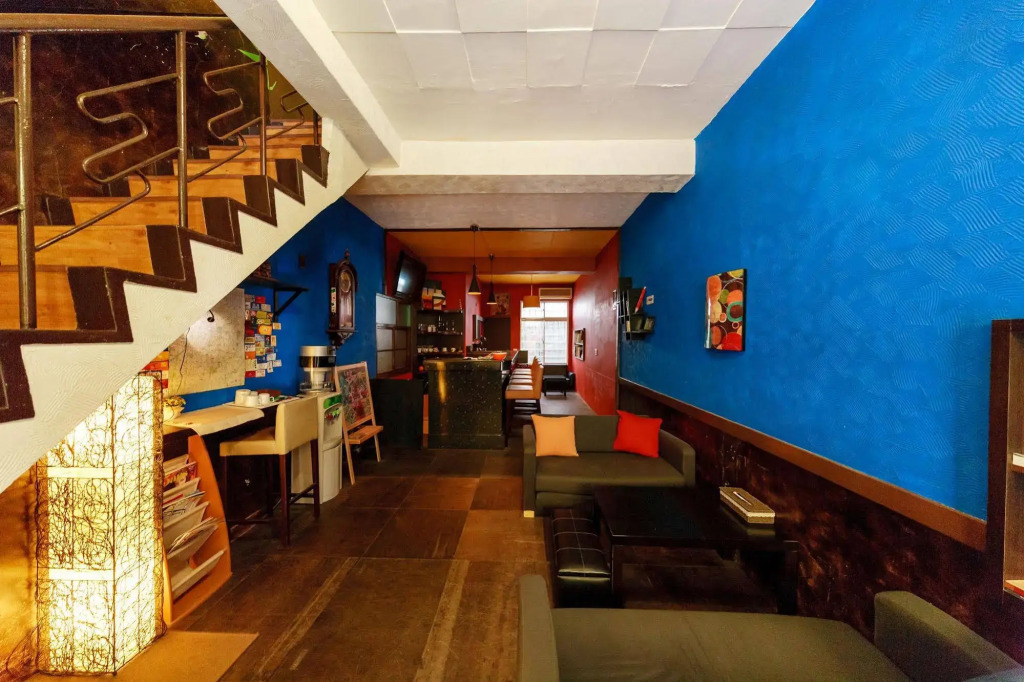 Hotel A