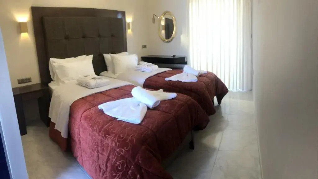 Ellinis Hotel